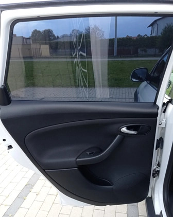 Seat Altea XL cena 29950 przebieg: 199271, rok produkcji 2011 z Knurów małe 254